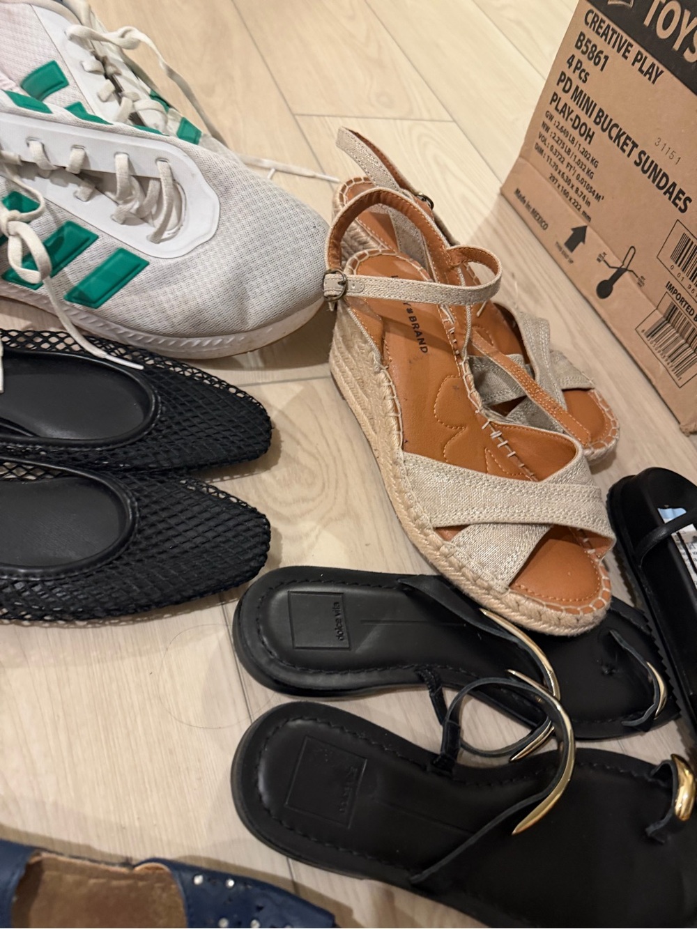 FLAWED 45 pairs Nordstrom shoe pallet! - Picture 15 of 16